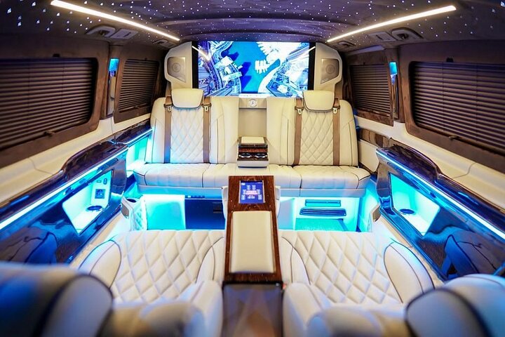Private VIP Minivan Luxury & Family Friendly Meet Transfer Private VIP Minivan Luxury & Family Friendly Meet Transfer