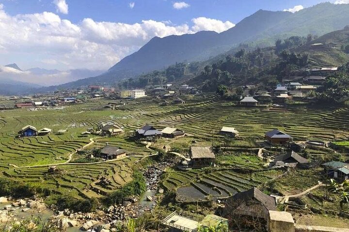 Sapa Scenic Trekking Through Rice Terraces, Valleys & Local