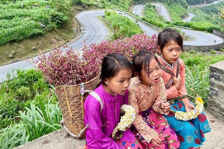 Amazing Ha Giang Motorbike Tour 3 days 2 nights with Easy Rider Amazing Ha Giang Motorbike Tour 3 days 2 nights with Easy Rider