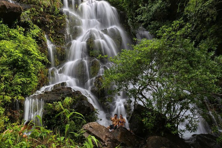Botanic Garden, Paradise Cave and Phong Nha Cave Tour Botanic Garden, Paradise Cave and Phong Nha Cave Tour