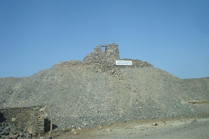 Jeep safari tour to The great Mons Claudianus Safaga Egypt Jeep safari tour to The great Mons Claudianus Safaga Egypt