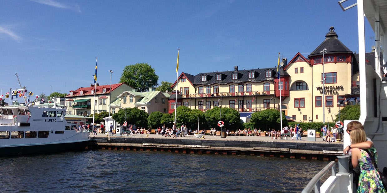 PRIVATE TOUR TO VAXHOLM BY BOAT FROM STOCKHOLM