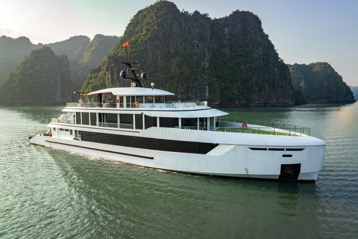 The Most Luxury Day Dour from Hanoi to Halong Bay Full Inclusives