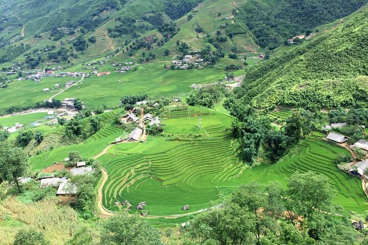 Sapa Easy Trekking Tour 1 Day – Rice Paddies and Cultures