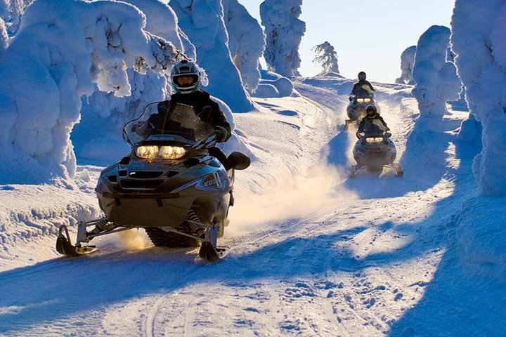 Authentic Snowmobile Safari in Levi with Hot Drinks & Arctic Forest Trails Authentic Snowmobile Safari in Levi with Hot Drinks & Arctic Forest Trails