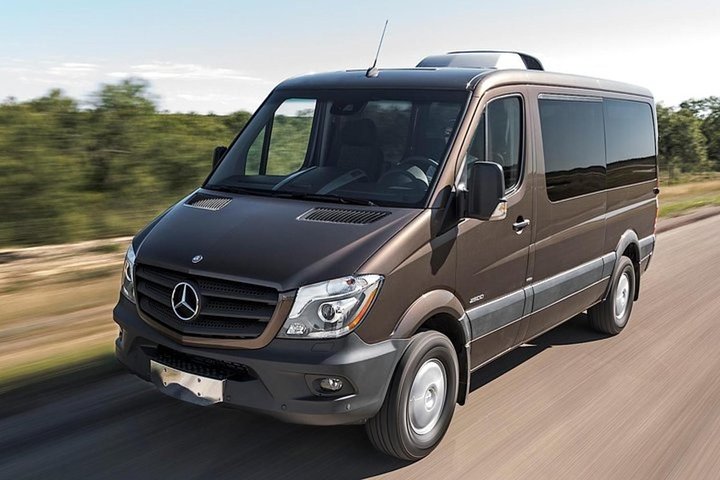 Private Transfer from Levi to Rovaniemi with Professional Driver & Comfortable Vehicle Private Transfer from Levi to Rovaniemi with Professional Driver & Comfortable Vehicle