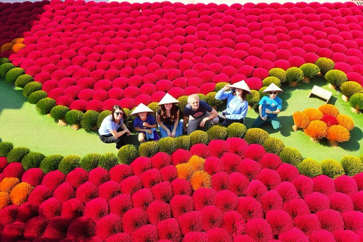 Quang Phu Cau Incense Village and Tam Coc Group Tour Quang Phu Cau Incense Village and Tam Coc Group Tour