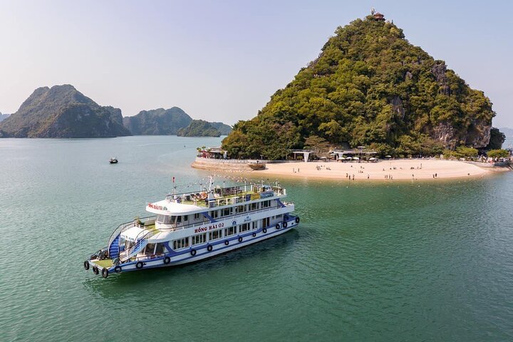 Explore Ha Long Bay in a Day: Cruise, Kayak, Caves, and More