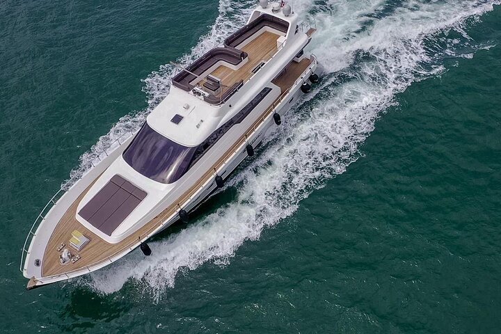 Istanbul Private Luxury Yacht Charter & Bosphorus Cruise