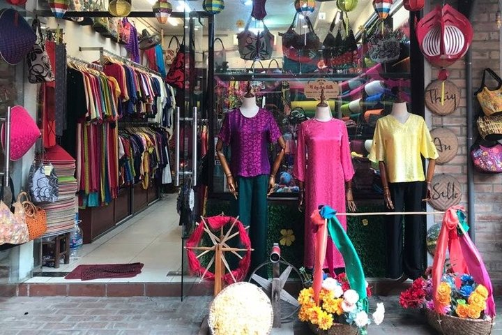 Hanoi: Van Phuc Silk, Duong Lam Ancient Village Private Discovery