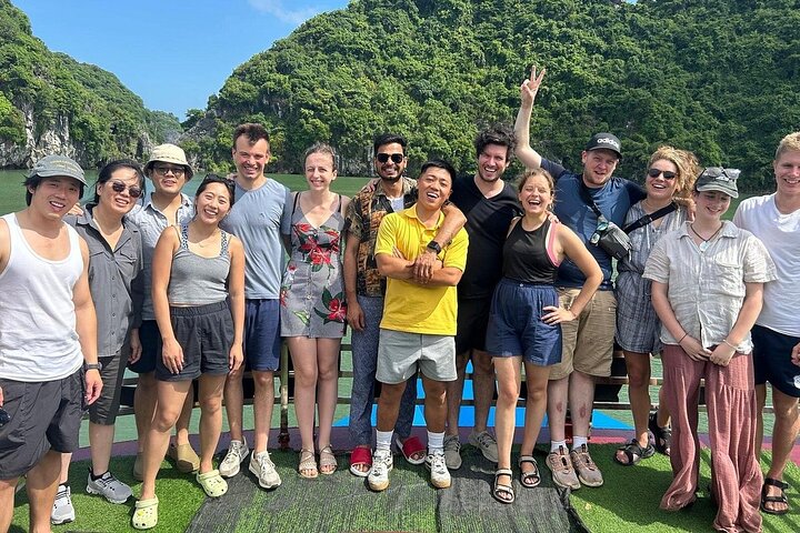 Discover Lan Ha Bay From Cat Ba: 1 Day Boat Tour with Beach, Cave
