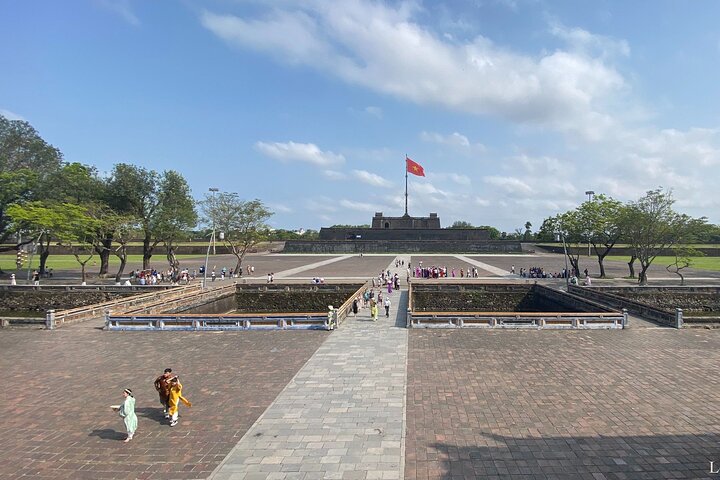 Private Full Day Guided Tour in Hue city Private Full Day Guided Tour in Hue city