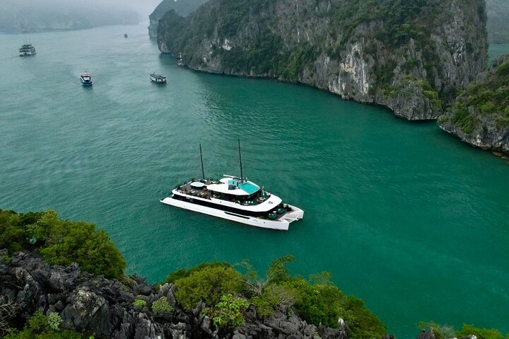 The Halong Catamaran Cruise - Luxury Lan Ha Bay Tour from Harbor The Halong Catamaran Cruise – Luxury Lan Ha Bay Tour from Harbor