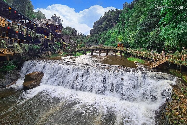 Sapa Private Walking Tour to Cat Cat Village with a Local Guide