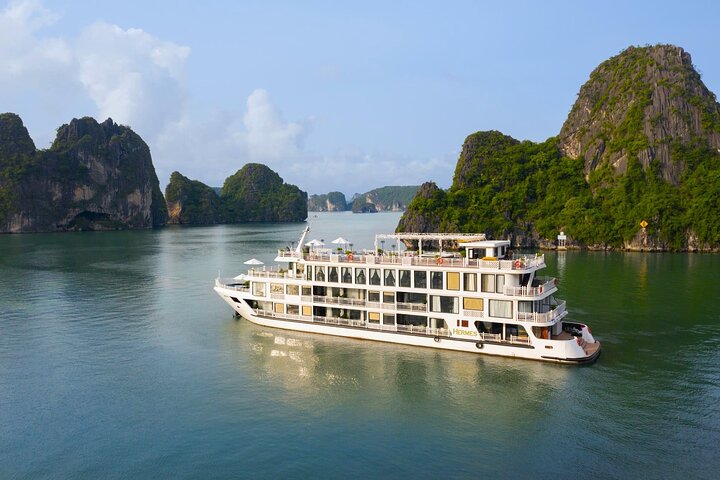 Hanoi: 2-Day Halong Bay Escape on Hermes Luxury Balcony Cruise