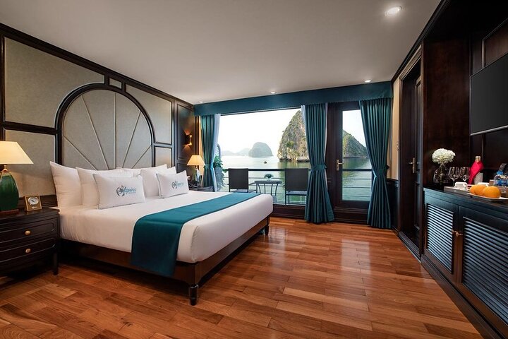 HaLong Bay – Lan Ha Bay with 5-Star Cruise & Balcony Cabin
