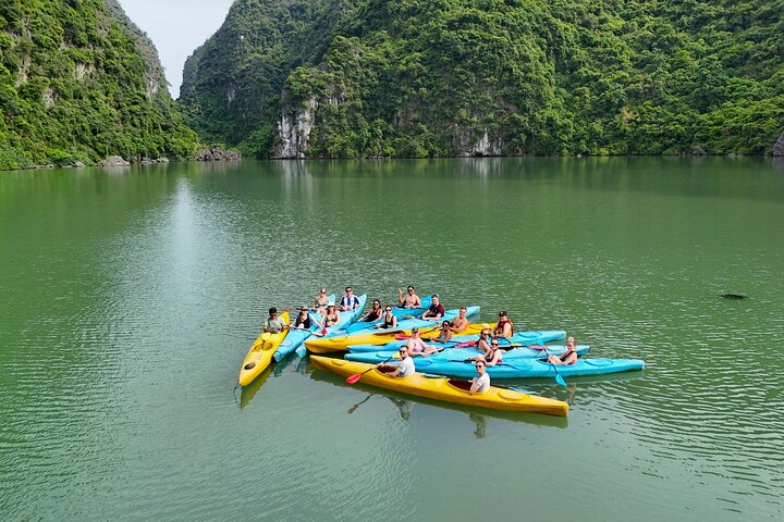Cat Ba Island 2 Days Adventure with Homestay, Trekking, Boat Trip
