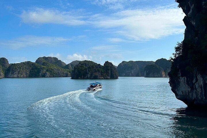 Private Canoe from Cat Ba – Lan Ha Bay, Viet Hai Ancient Village