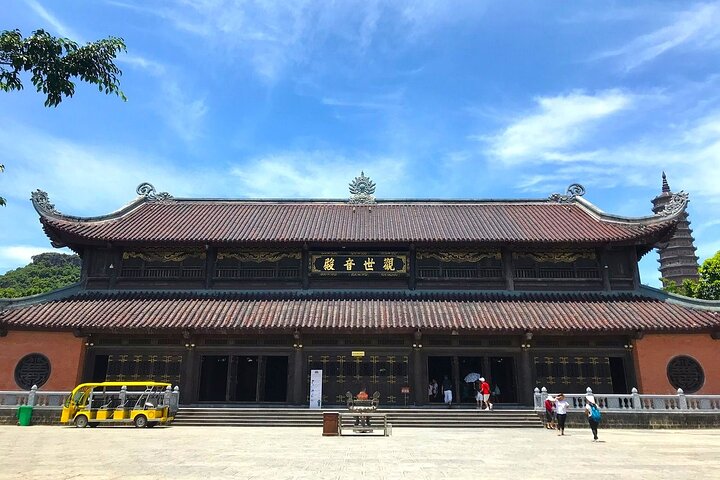 From Hanoi Deluxe Tour to Bai Dinh Pagoda, Trang An, Mua Caves