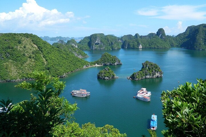 Full-Day Halong Bay Islands and Cave Tour by Transfer Expressway Full-Day Halong Bay Islands and Cave Tour by Transfer Expressway
