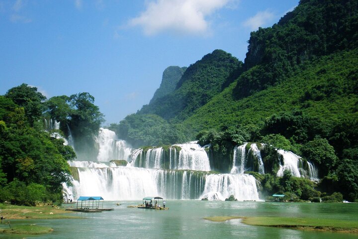 2 Days Trip to Ban Gioc Waterfalls from Hanoi 2 Days Trip to Ban Gioc Waterfalls from Hanoi