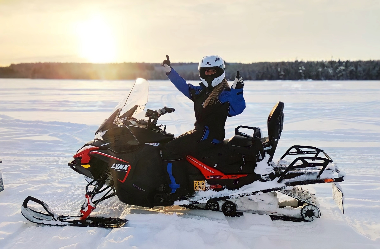 Rovaniemi: Snowmobile Safari Winter Tour – 1 Hour Driving – Small Group