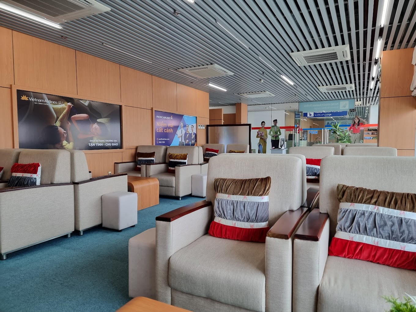 AIRPORT LOUNGE – DOM – TUY HOA AIRPORT