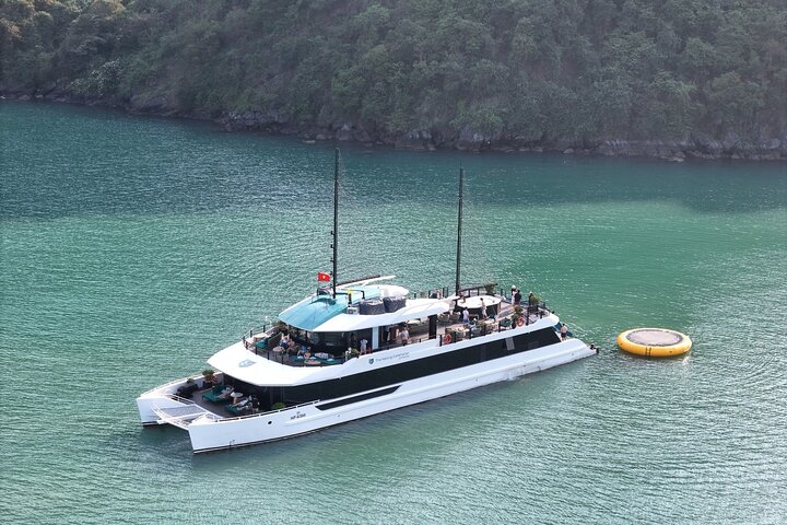 Lan Ha Bay Kayaking On Luxury Catamaran Cruise Tour