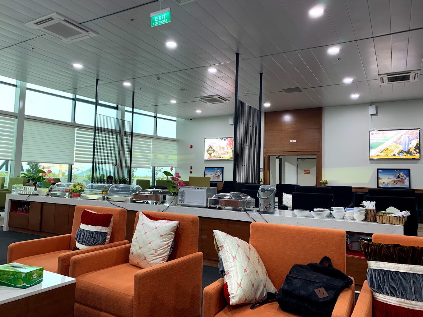 AIRPORT LOUNGE – DOM – PHU CAT AIRPORT