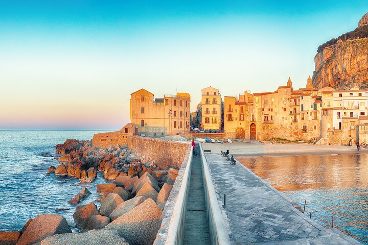 Private Monreale Mosaics & Cefalù coast Tour