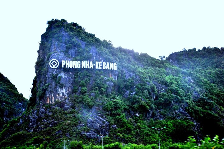 PHONG NHA CAVE AND HISTORICAL JOURNEY FULL-DAY TOUR