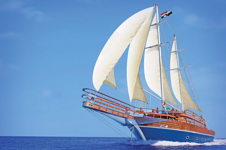 Hurghada Pirates sailing boat to Orange bay & Buffet Lunch