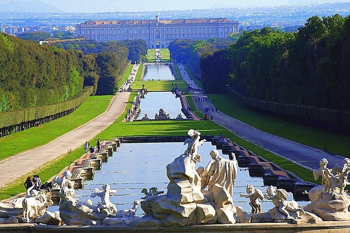 Private Guided Tour to the Royal Palace of Caserta and Pompeii from Rome