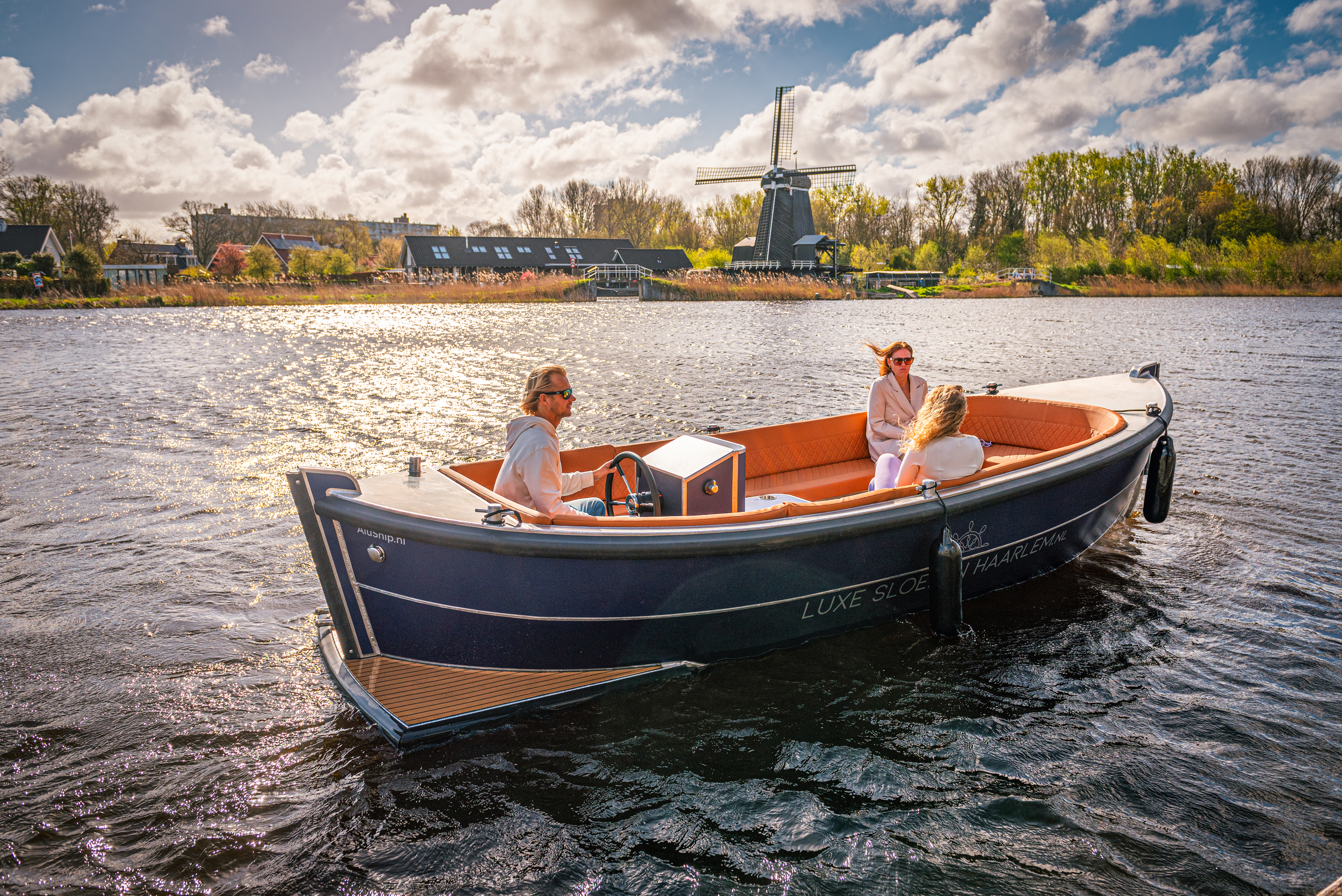 Haarlem Highlights: Walking History Tour & Canal Cruise Haarlem Highlights: Walking History Tour & Canal Cruise