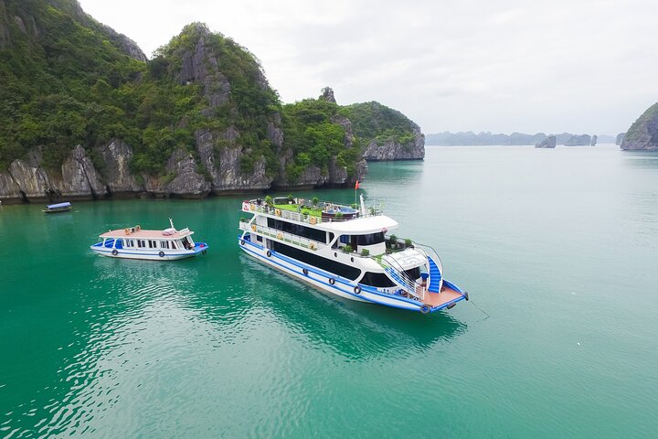LA CASTA CRUISE – Halong Luxury 5 Star Cruise – Seasonal Jacuzzi