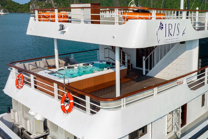 IRIS Luxury Halong 1 Day on Cruise From Hanoi with Lunch