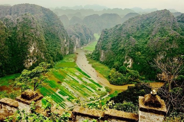 Luxury Hoa Lu – Trang An – Mua Cave 1 Day Tour – By Limousine & Small Group