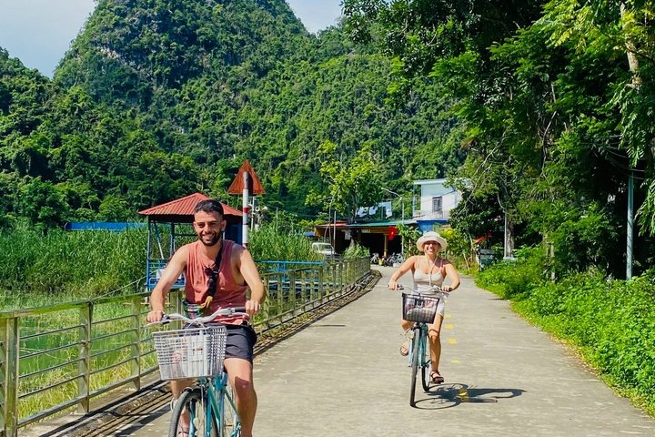 Lan Ha Bay Full-day Trip from Cat Ba Town: Biking & Meal Included