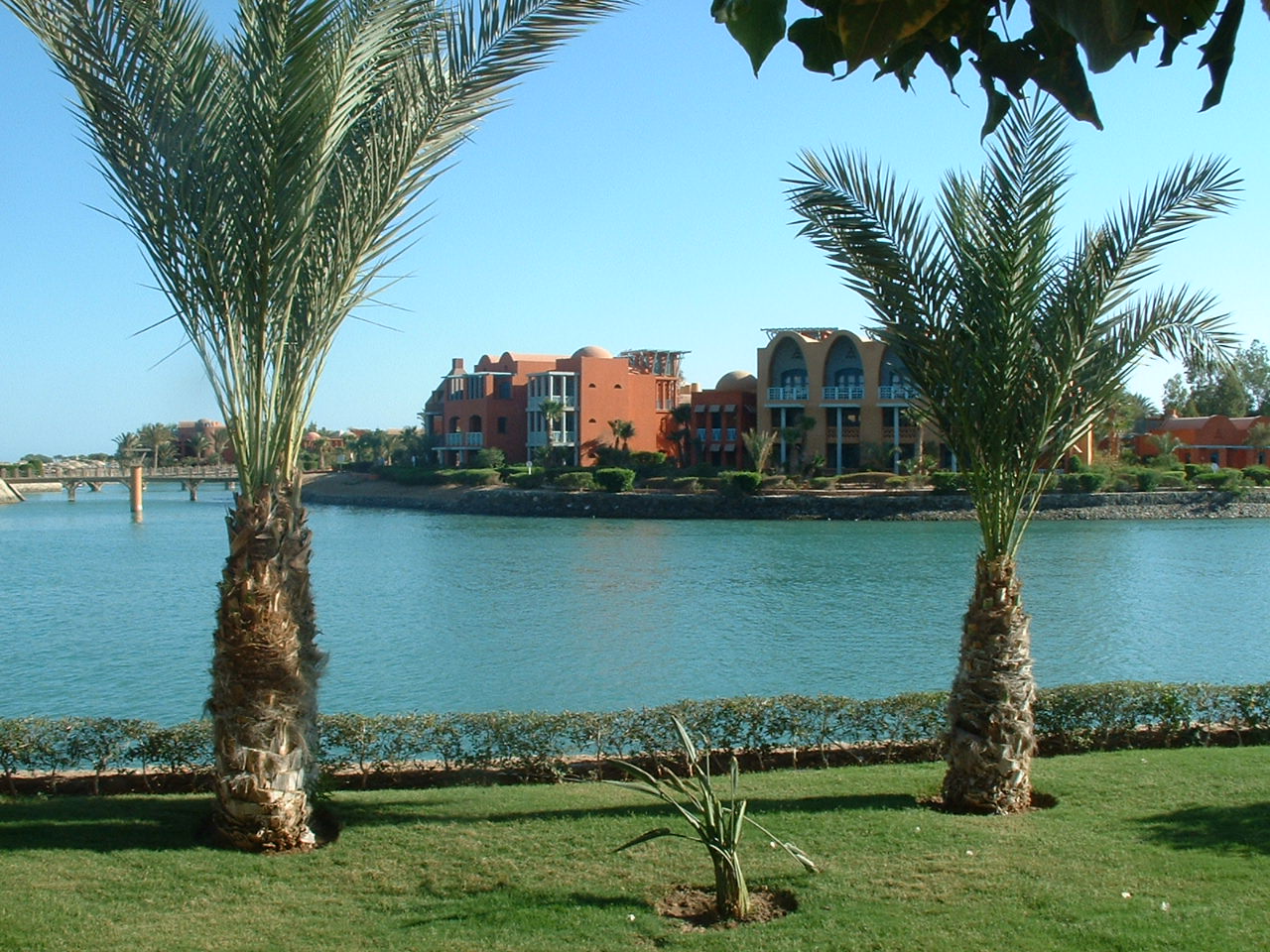 Egypt Explorer – Felucca cruise & Red Sea