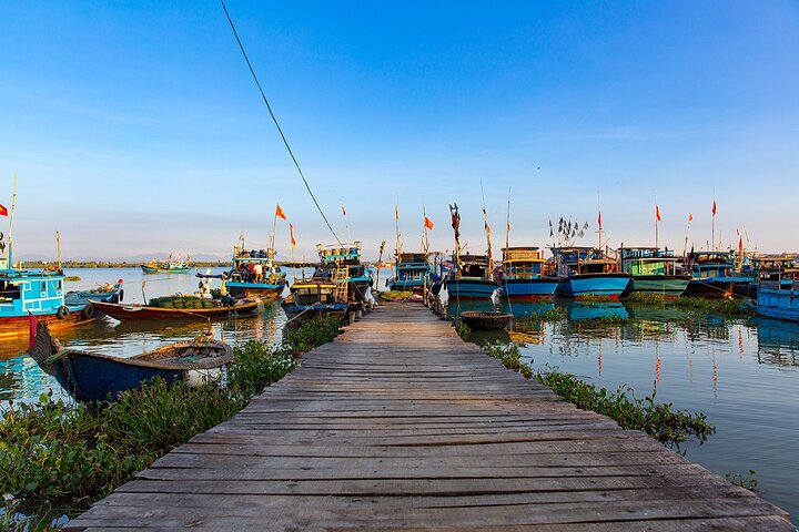 Hoi An: HOI AN SCENIC RIVER CRUISE AND VILLAGE TOUR