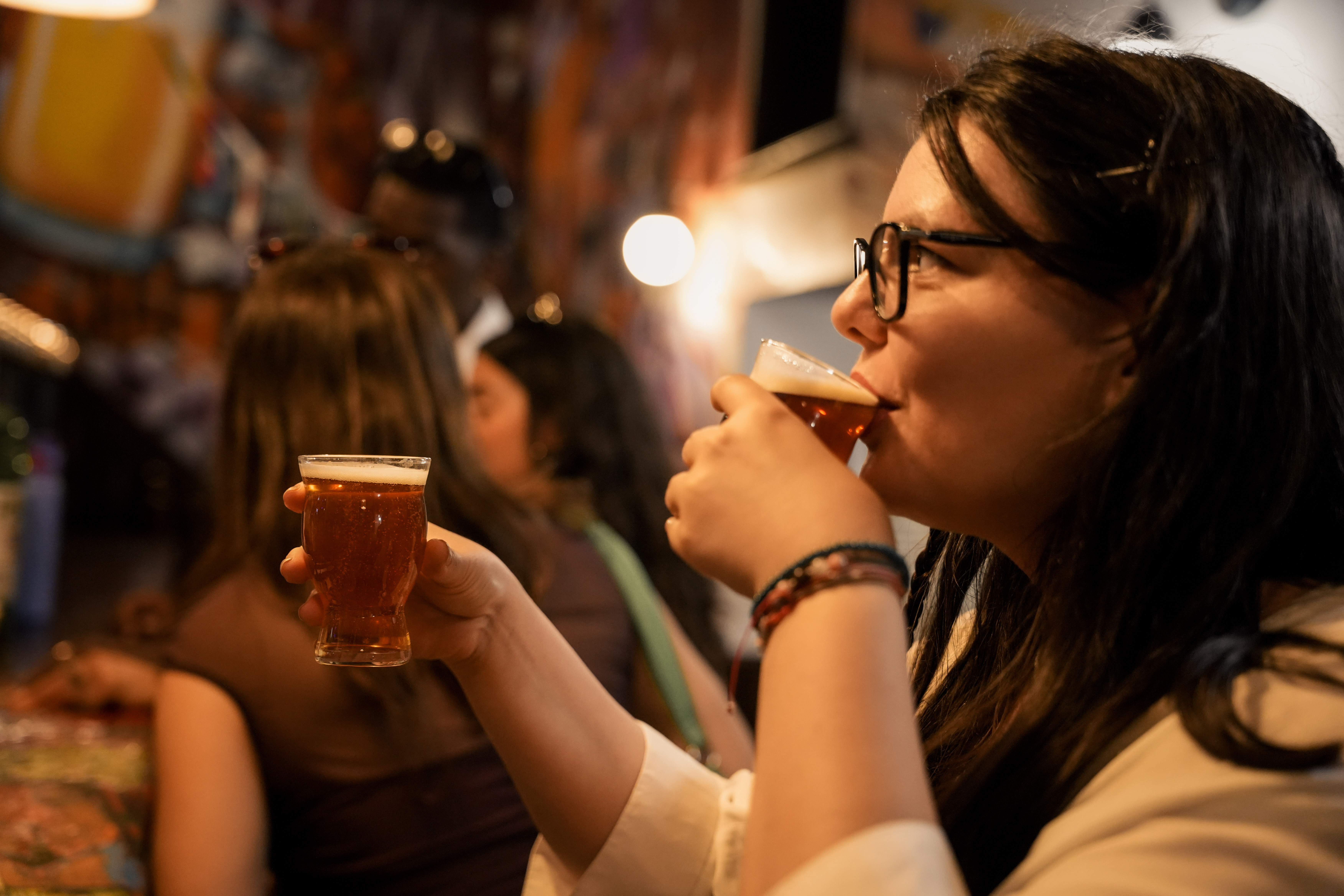 Barcelona: Beer Tasting with Drinks Included & Live Music Barcelona: Beer Tasting with Drinks Included & Live Music