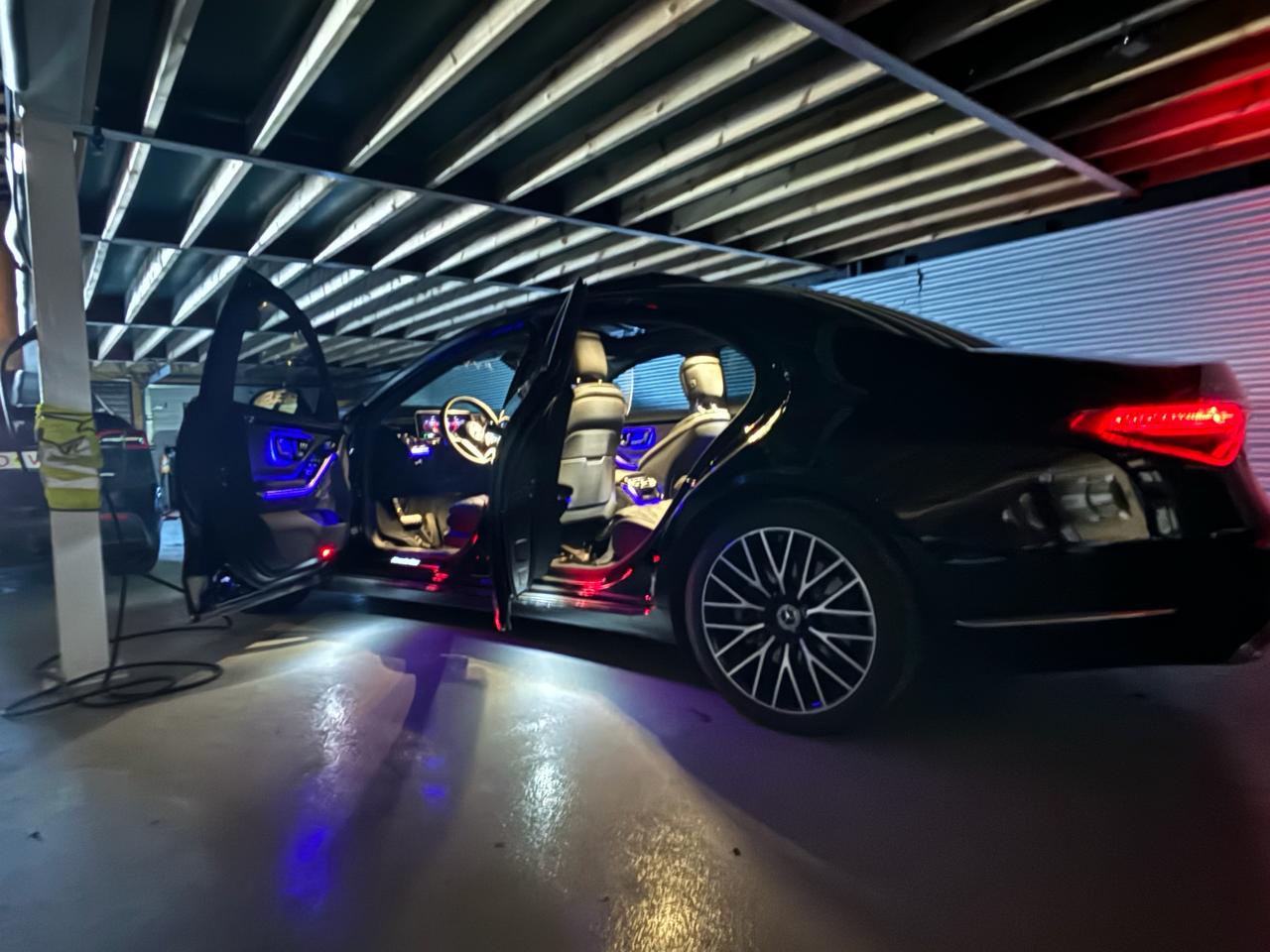 Private Transfer Keflavik Airport → Reykjavik. VIP SEDAN 2 Pax.