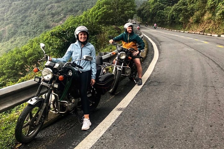 One Way Motorcycle Tour in Hue-Da Nang-Hoi An via Hai Van Pass