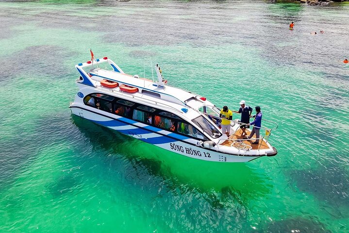 Special Tour Phu Quoc Canoe Discover Three Island & Cable Car