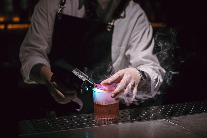 Da Nang Secret Cocktail Experience through Hidden Bars