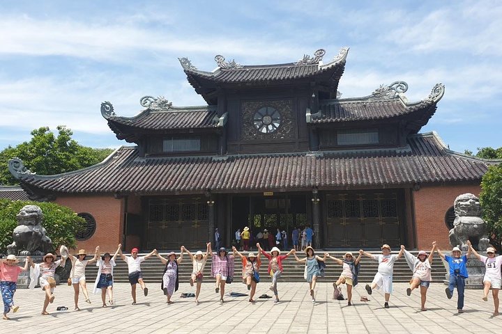 Ninh Binh Day Tour: Bai Dinh Trang An boat trip