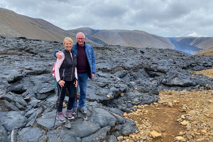 Volcano Circle Tour - Grindavík Town, Reykjanes Lava Fields and Hot Springs Volcano Circle Tour – Grindavík Town, Reykjanes Lava Fields and Hot Springs