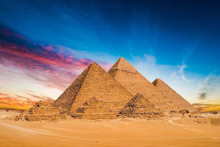 Full Day Tour visiting Pyramids, Memphis and Sakara