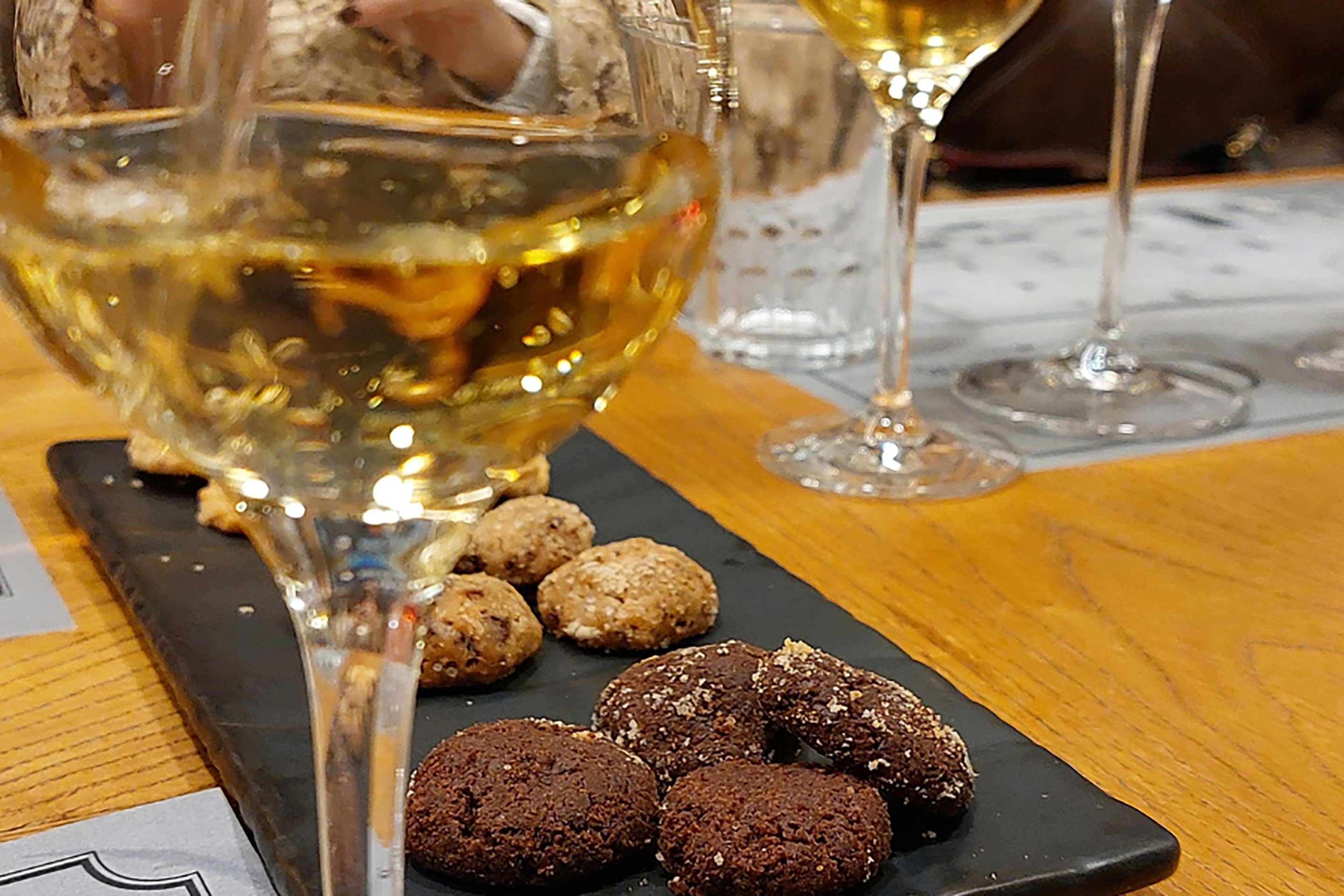 Wine & Olive Oil Tasting with Food Pairing in Rome