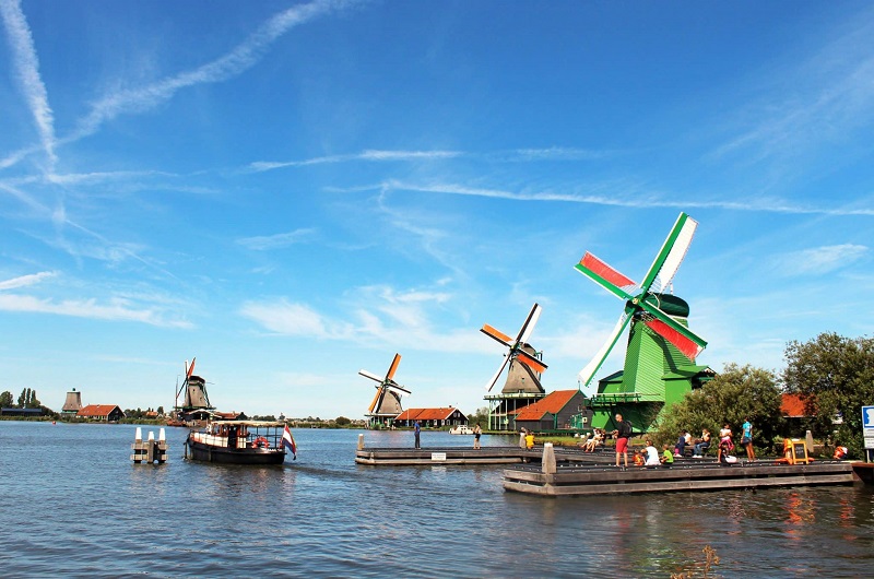 Zaanse Schans Windmills Guided Tour – Half Day from Amsterdam